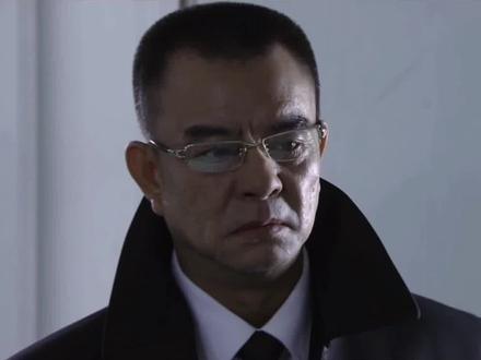 放手谈何容易?受伤的总是不愿放手的那个。愿每位女人都能被呵护