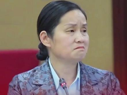 “老一辈的农民为农村改革发展奉献了一辈子”全国人大代表毕利霞哽咽发言:恳请将农村70岁以上老人养老金每月提高到400元#2026全国两会 #2026两会进行时