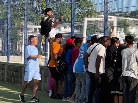 这是什么原理#老外恶作剧 #电击小子