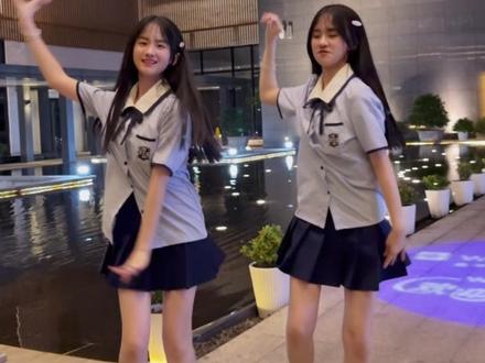 零基础舞蹈,一学即会 #抖音潮流舞蹈大赛 #一一丫丫 #鸟儿摇