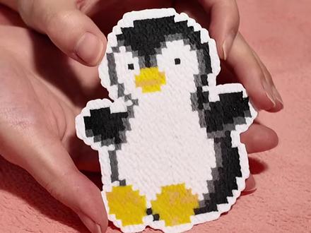 Jelly cat花生企鹅!拼的时候状况百出,但是成品真可爱😍!#拼豆 #解压 #企鹅