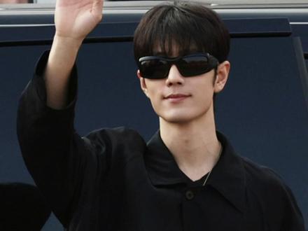 肖战和我挥手啦✌️又是幸福的一天❤️ #肖战#米兰时装周 #Gucci