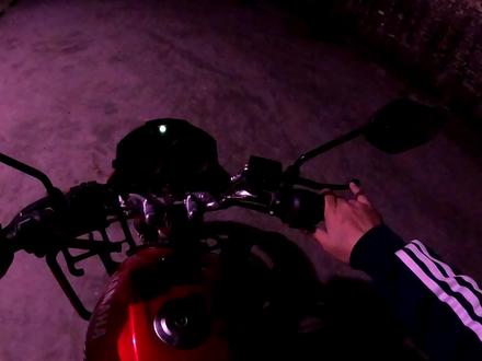 #摩托车 #夜骑 ,#雅马哈 #天剑 150的灯光效果,#阳春 市区 #夜景