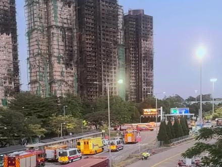 #宏福苑
此时的心情是难以言喻的
愿逝者安息,生者坚强