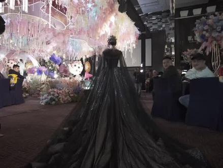 黑婚纱代表至死不渝的爱情,你结婚,会选它吗?#黑婚纱#林欣婚礼主持