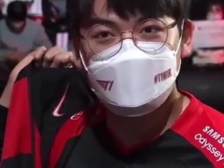 #gumayusi 为何会被称为小吕布?明年的小吕布又能帮助#T1和李哥走多远呢?#外设