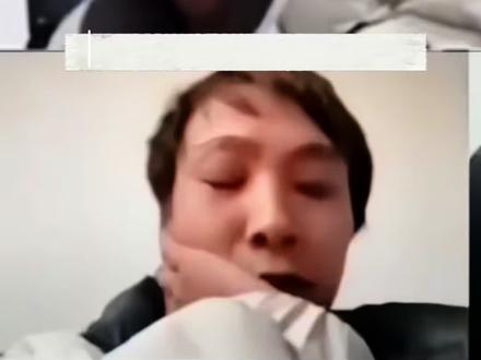 离婚不是终点,是我重生的起点。不是输了,是不想再委屈;不是狠心,是终于懂得爱自己。曾经以为,婚姻是归宿,忍让是成全,付出会被看见。后来才懂,无休止的妥协换不来珍惜,掏心掏肺换不来真心,委屈自己,也换不来想要的安稳。那些深夜的崩溃、无人懂的委屈、独自扛下的压力,都该到此为止了。我不再为别人活,不再为面子撑,不再为不值得的人消耗自己。离婚,不是悲剧,是及时止损;
单身,不是孤独,是重新掌控人生。往后,我只做自己的靠山,兜里有钱,心里有光,脚下有路。不依附、不讨好、不将就,温柔有尺,善良有度,活得清醒又独立。致所有在婚姻里委屈自己朋友。你值得被好好对待,值得被捧在手心,如果没有,那就自己给自己。离开错的人,才有机会遇见对的生活。愿我们,都能活得底气十足,光芒万丈。#盛祝宝 #重生 #情感 #离婚