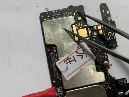 先来个秒杀壮壮胆😂 红米9a不开机秒杀#手机维修