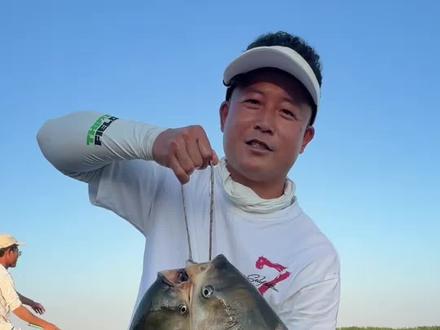东荆河野钓大白条,拉力值爆棚。#钓鱼人就是这么疯狂 #野钓鲢鳙 #破天轻量大物二代 #破天鲢鳙 #PuraTrip