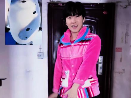 海豹舞这句朝鲜语(韩语)都没听懂吗? #滑溜溜海豹舞挑战 哈哈@演员李玉姬(水肉) 매끈하다 매끈매끈한 ( 滑滑溜溜的)
평평하다 평평한 (平平坦坦的)
울투불퉁하다 울퉁불퉁한 (坑坑洼洼的)
#朝鲜语 #韩语 #金正久 今天跳舞了!必须#上热搜