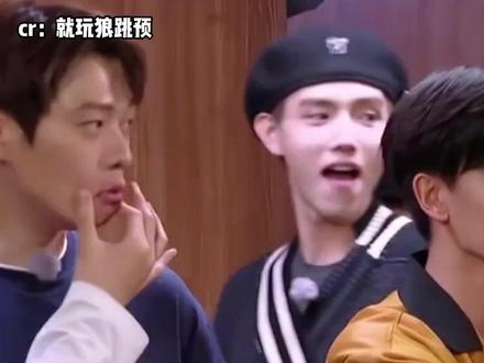 我已经笑得很痛苦了,但评论区还在加料#kk语音 #搞笑 #变声器