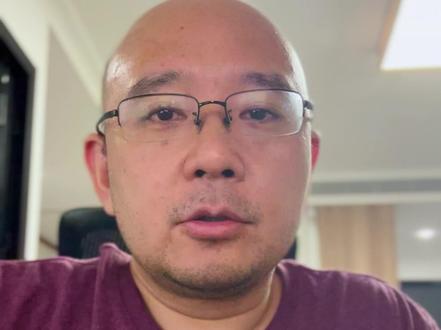 问豆包炒股 靠谱不靠谱 豆包给出的分析看起来很完整,但里面有些基础数据是错的。 #AI炒股 #量化交易