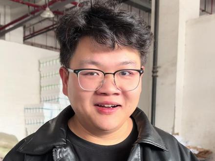 璨璨找番茄 阳阳找“💩”#00后金华#BKT护腰坐姿椅