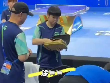 哈哈哈哈😂 莎莎太逗了,小手一指让关指签字!京队也得听冀队的。
“从此以后,我在运动员里是老几,你在教练员里便是老几”的含金量还在上升。#