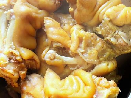 今天烀了8个猪蹄2个肘子,明天除夕再吃,祝大家春节快乐!
#真实生活分享计划 #过年 #年夜饭 #烀猪蹄 #dou上热门 @DOU+小助手