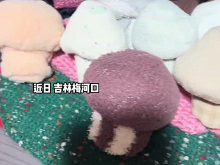 男子回家发现“小蘑菇”,妻子把袜子叠出了新花样,叠蘑菇教程来了