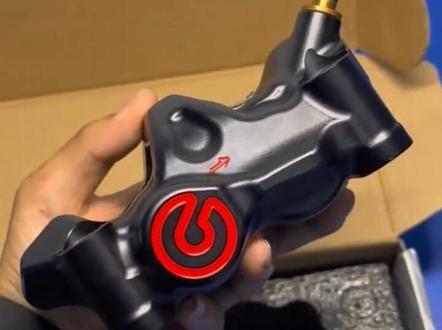 国内最顶484大辐射 现在仅售388💰 这你敢相信 视频为实拍图需要的可联系#顶点精工 #484卡钳