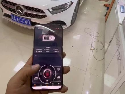 奔驰A180:手机控车!远程启动!
