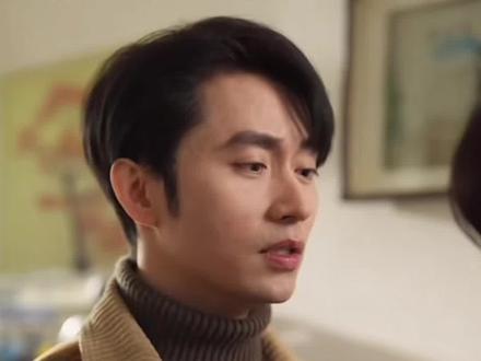 《#家里家外》主创王道铁前往绵阳北川,看望剧组资助的孩子们。此前剧组以全体观众名义,定向捐赠100万给大鱼公益和方成助学#正能量