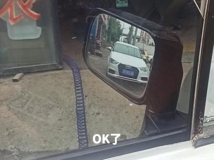 铃木北斗星。四门玻璃升降故障,中控锁故障。电路维修。