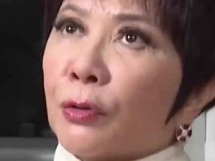 蔡明回应演“机器人”逼真到分不清!(央视频)#蔡明 @小助手