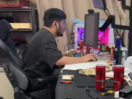 你是不是觉得你很幽默 #csgo茄子 #整蛊 #搞笑