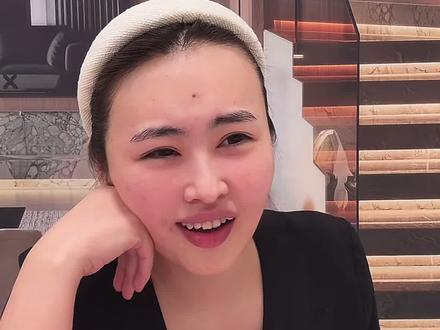 哎呀妈呀逗死我了!露西亲自回应,两个有趣的灵魂会见面吗?各位谢大脚们!加油吧!#日常直播趣事 #直播粉丝互动 #快乐男孩 #李旭峰 #上热门🔥