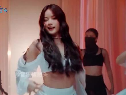 泰国“女顶流”这么火?网红神曲都是她唱的,外网播放2千万! #泰国神曲 #网红抖音BGM #pixxie