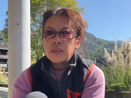 腾冲安全吗?我们来听一听温泉小镇温泉公交站随机采访的北方姐姐怎么说的。#旅居养老度假 #康养圣地 #腾冲 #康养 #旅居 @鸿鹄旅居(腾冲房产) @鸿鹄抱团旅居别墅(超哥)(招主播) @抖音小助手 @DOU+小助手