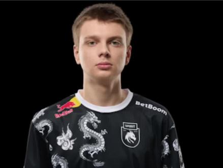 你认为绿龙会变阵吗?#donk #绿龙 #马西西 #csgo