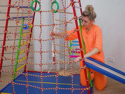 伊娃日常:妈妈帮伊娃做了一份生活清单,教伊娃合理安排时间。