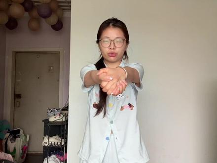 别再僵硬顶胸了,咳嗽都能练会#海屿你#Zz摇#卡点舞#舞蹈邪修