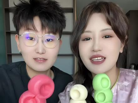 简直是人类磨牙棒!#测评#双人测评 #嚼嚼乐 #人类磨牙棒 #彩色糖果