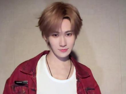 张真源太会了!带SLY乐队全员私服跳《碎镜摇》#张真源 #张真源碎镜摇 #张真源someonelikeyou #张真源的碎镜摇好丝滑 #舞蹈challenge