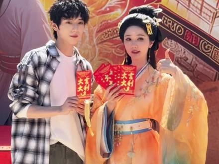 《万渣朝凰》苏绿夏开机大吉~@岳雨婷 #岳雨婷#宋益凡#短剧