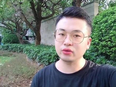 赶快去看下你的右上角是推荐还是精选?#干货分享 #知识分享 #涨见识 #抖音干货 #我要上热门 @DOU+小助手 @抖音小助手