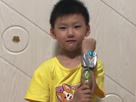 迷你版奥特曼变身器拆箱#赛罗奥特曼 #麦克斯奥特曼 #奥特曼 #玩具