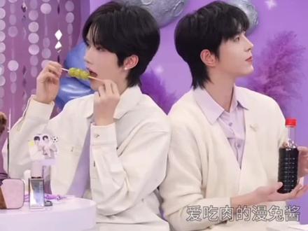 星邱青提吻名场面再现!!!#热门 #甜蜜暴击 #快乐源泉 #绝配 #星邱