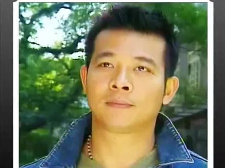 员工对老板娘有想法,老板娘一个眼神,小伙瞬间明白了