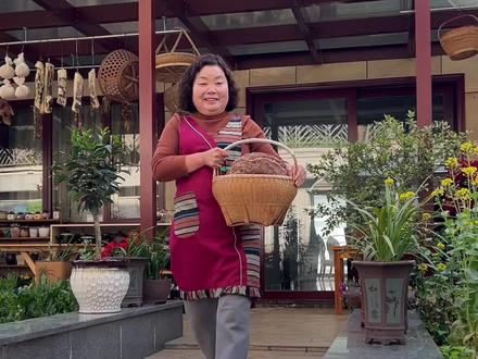 自己采收的茯苓和桃胶,小时候的味道,今天分享茯苓和桃胶的三种做法#乡村守护人 #乌江轻盐榨菜