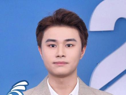 5月26日,一女子在新加坡酒店吃榴莲被罚千元。