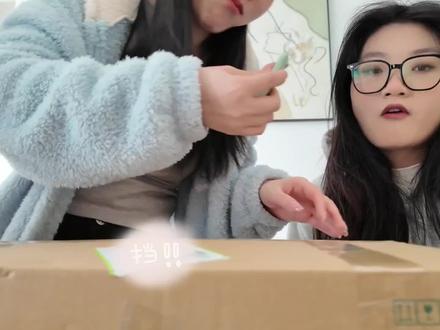 海飞丝的售后在看吗?给人名字打对 下次不允许犯这种错误了哦!@海飞丝官方旗舰店 #Desire4 #开箱 #开箱视频 #99个葫芦 #嗨嗨