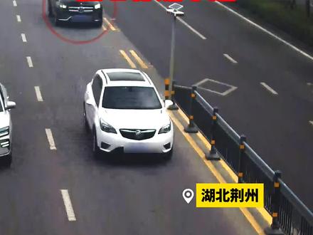 开车撞到马路上的设施 开车撞到马路设施,应该怎么赔付#汽车知识