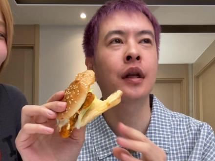 在外貌上有了巨大的退展 #情侣日常 #搞笑 #恶魔特效 #建模脸 #小馋猫