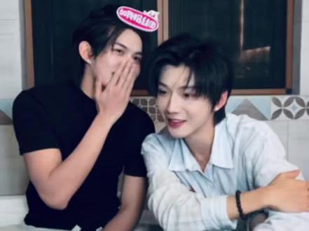 代什么呢 好难猜啊 #云旗#郝熠然#直播高光