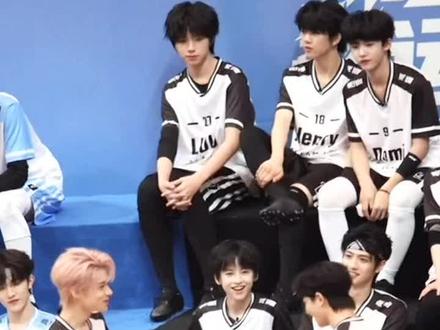 穆祉丞手按下去那一刻 感觉橹杰是气笑了开始鼓掌#橹穆