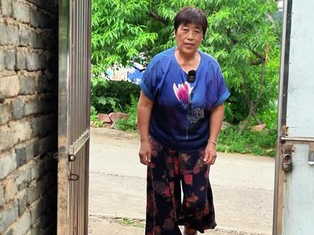 邻居气势汹汹的来找田爸,小麦却发现另有隐情.....#2023新农人计划 #我的乡村生活 #农村剧情 @抖音小助手