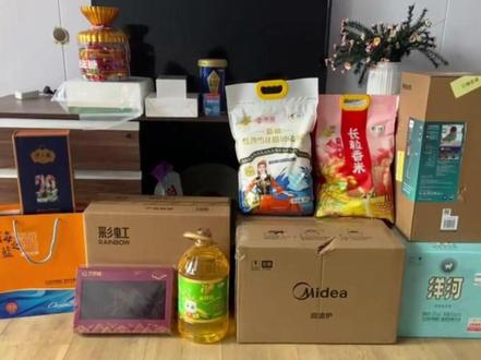 东哥回村送年货开箱#宿迁 #刘强东发年货 @DOU+小助手