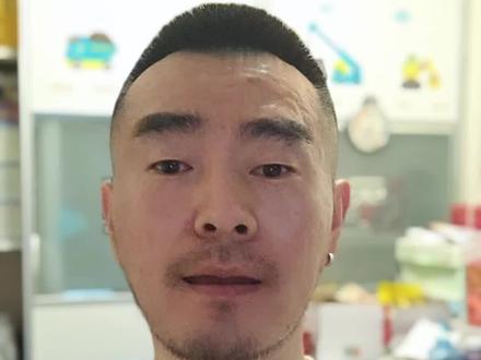 联想拯救者电脑风扇噪音大
是因为长时间倾斜,导致的风扇轴磨损,不要这样用支架
#联想拯救者 #拯救者风扇 #电脑知识