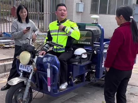 给学员讲解三轮摩托车科目三考试要求以及注意事项#摩托车考场#摩托车考试#摩托车驾驶证#摩托车咨询